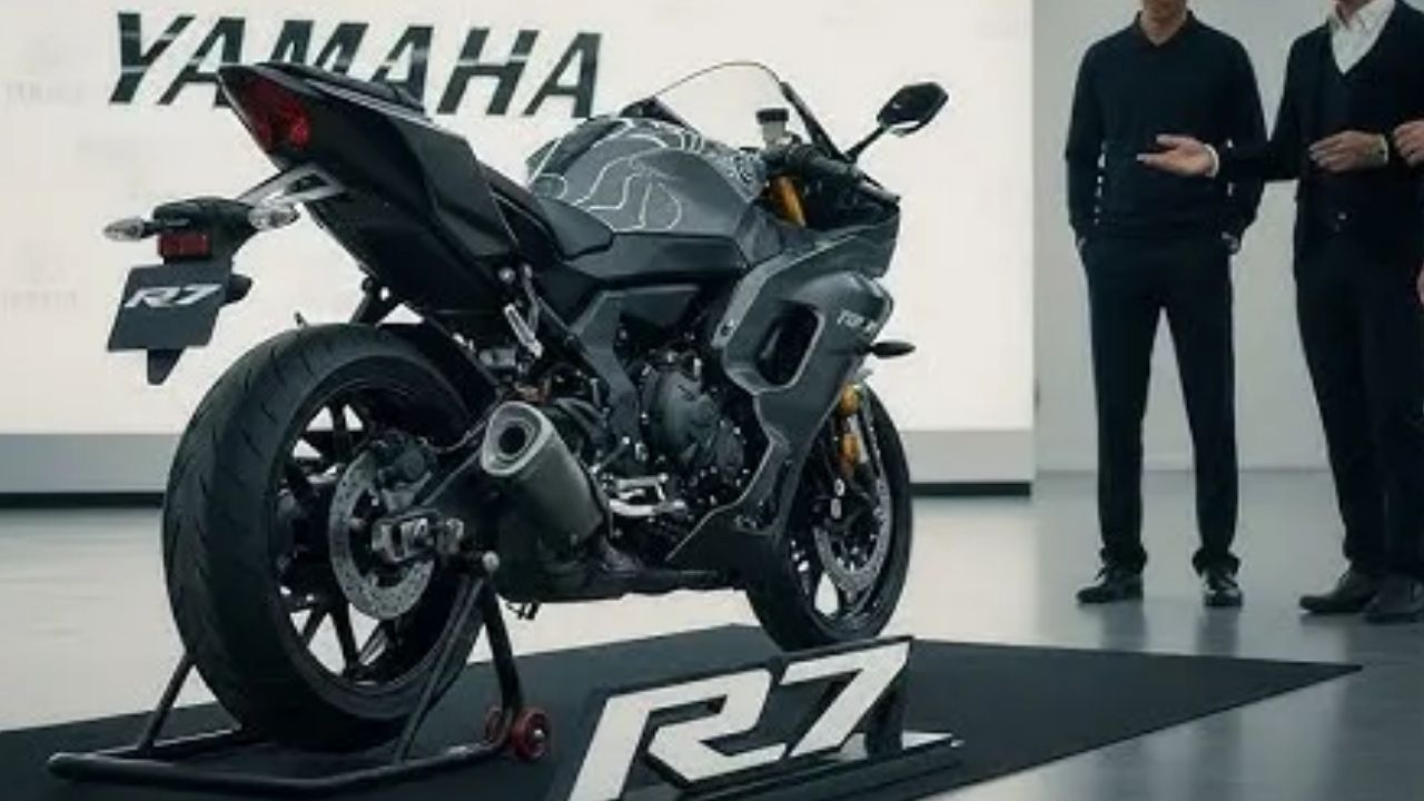 2026 Yamaha YZF R7 Revealed With 230 kmph Top Speed, Advanced Tech and Aggressive R Series Styling
